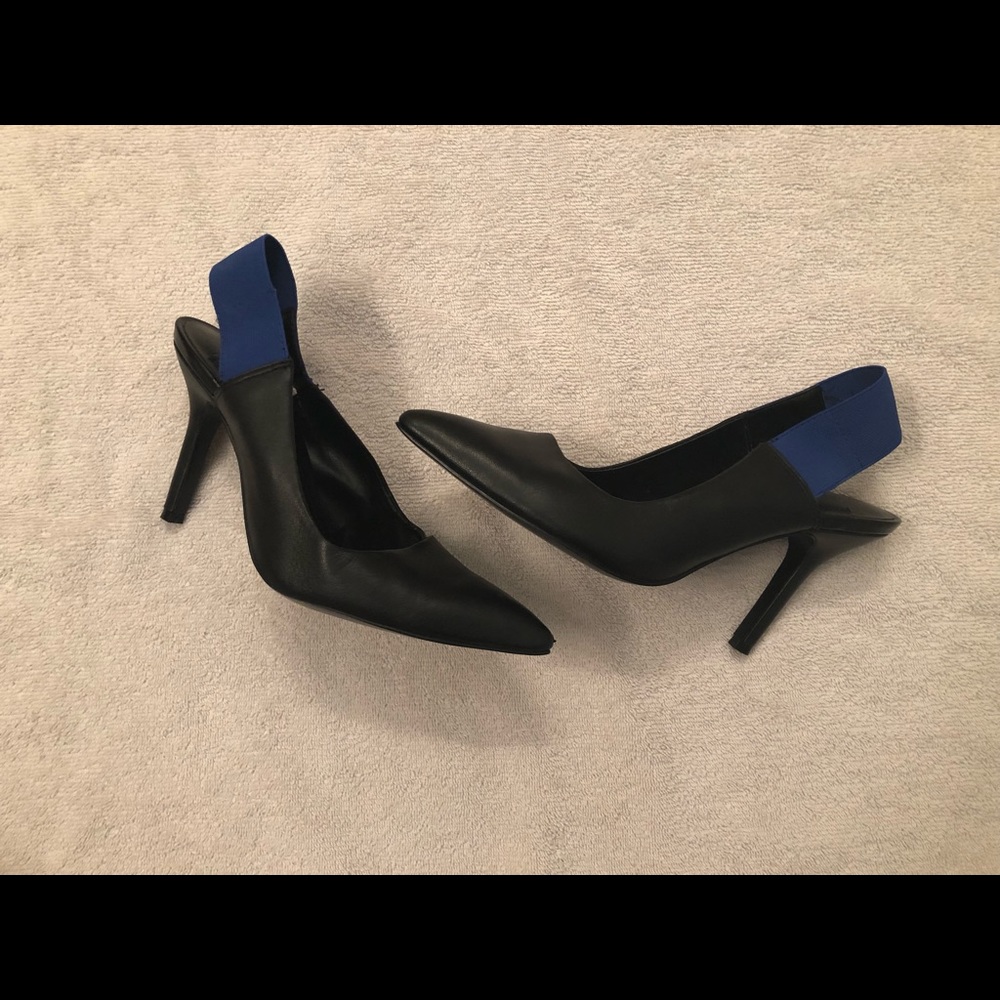 BCBG PARIS HEELS blue/ black